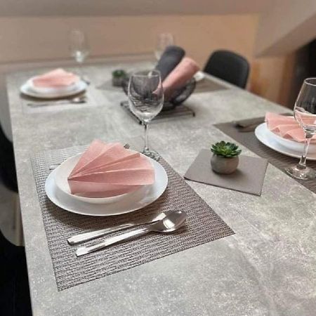 Greta Lux Apartman Apartment ไฮจ์ดุสโซบอสโล ภายนอก รูปภาพ